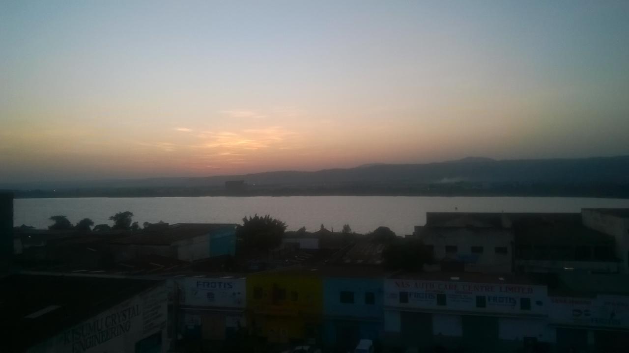 Riversand Hotel Kisumu Buitenkant foto