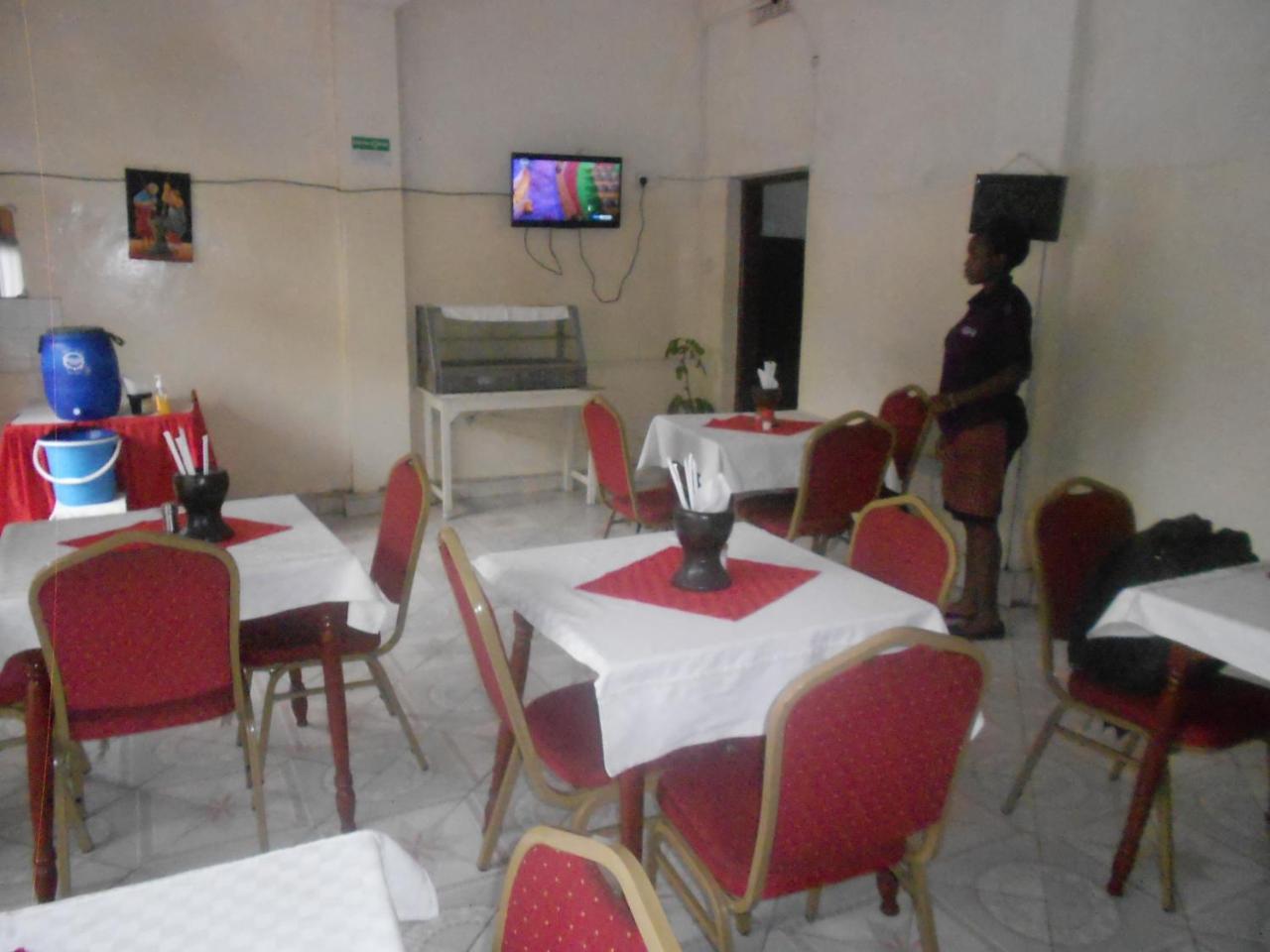 Riversand Hotel Kisumu Buitenkant foto