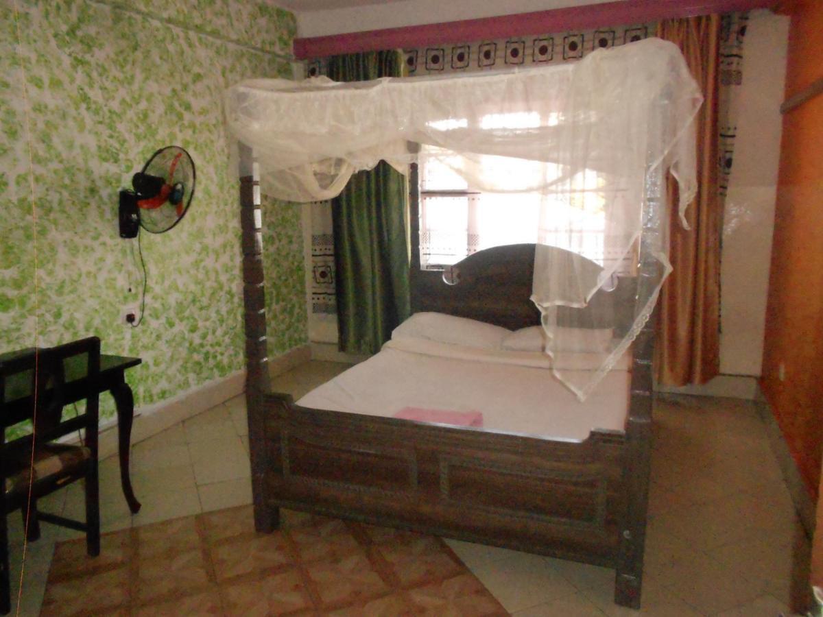 Riversand Hotel Kisumu Buitenkant foto